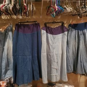 Maternity jean skirt lot size XL